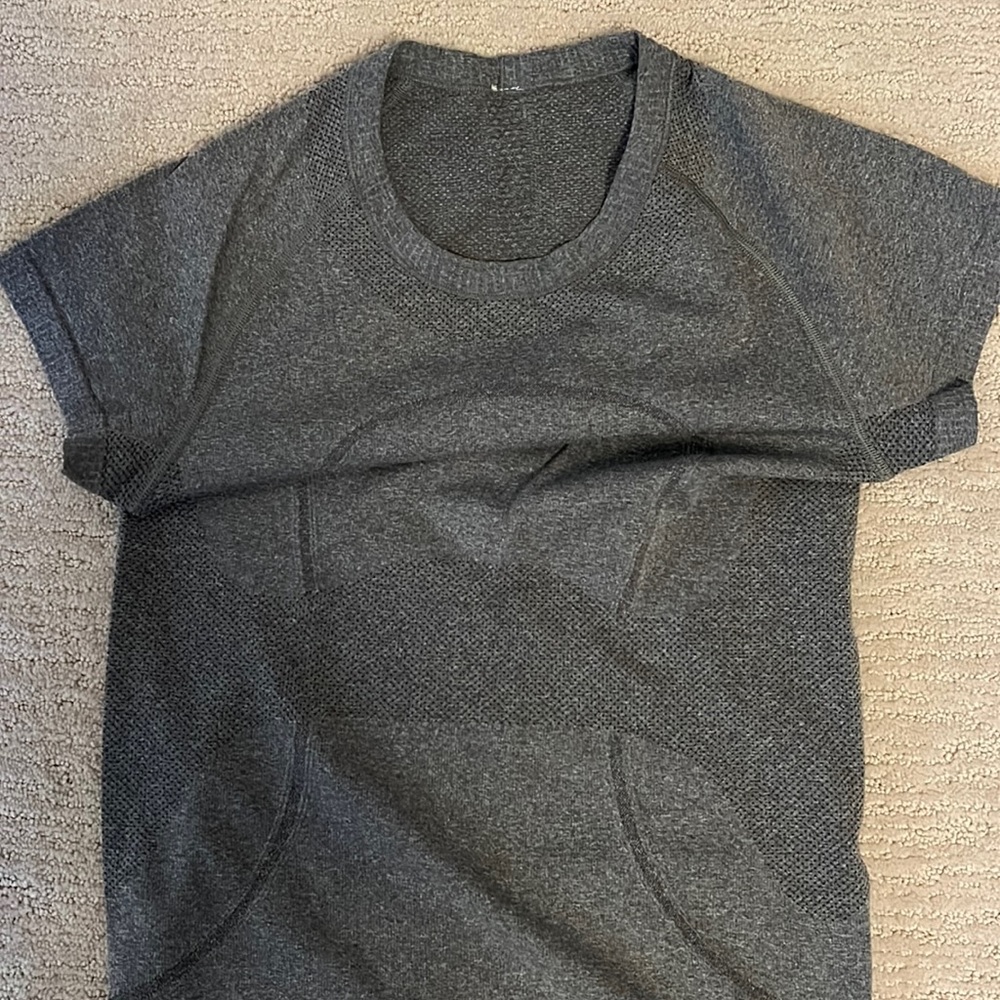 Lululemon Swiftly Tech Short Sleeve